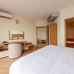 Stayflex By Helios - Kids Slide - Pools - Ac In The - Ev Station 酒店