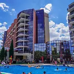 Отель Stayflex By Helios - Kids Slide - Pools - Ac In The - Ev Station Золотые Пески